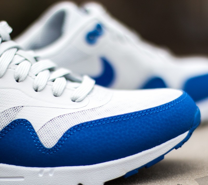 Nike wmns air max 9 ultra essential deals