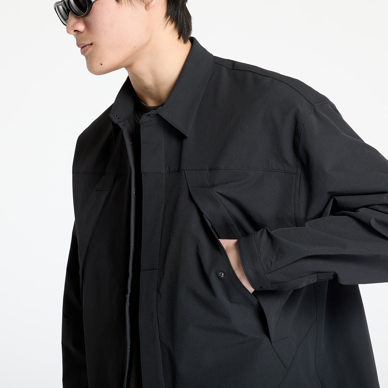 Skjortor för män ROA Utility Overshirt Black