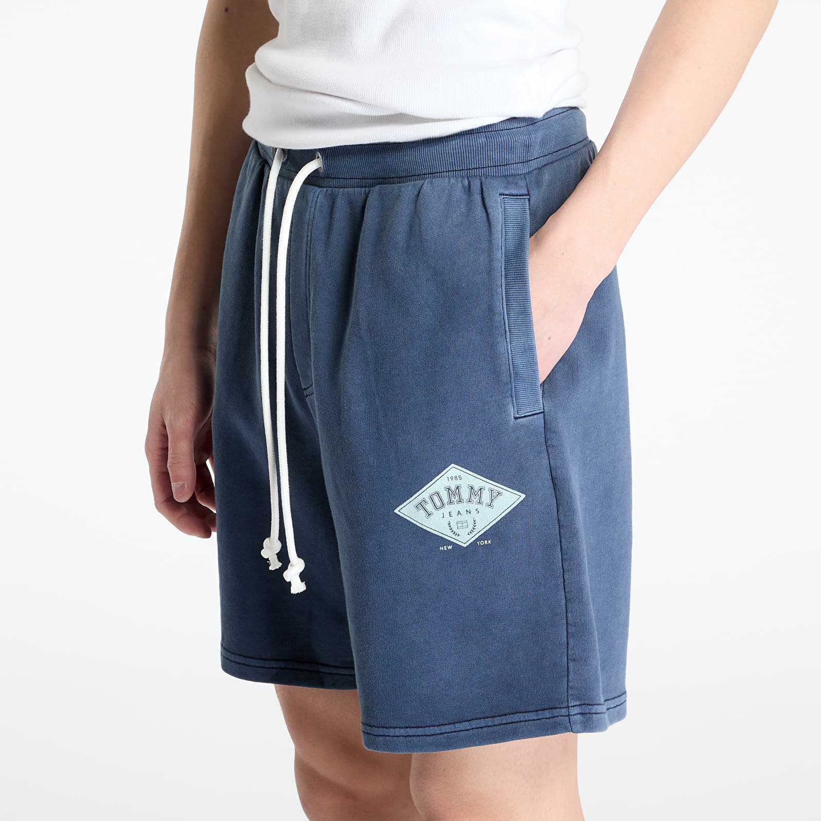 Men's shorts Tommy Jeans Regular Varsity Grap Shorts Blue