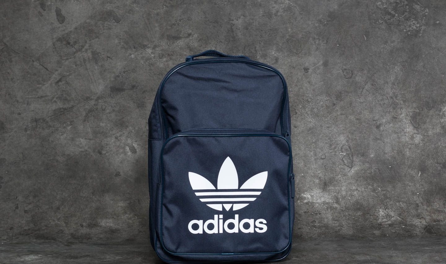 Adidas backpack hotsell classic trefoil