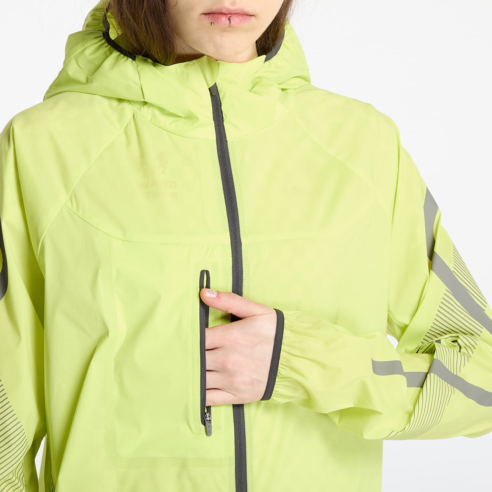Dámské bundy adidas x Stella Mccartney Running Jacket Green/ Bahia Glow