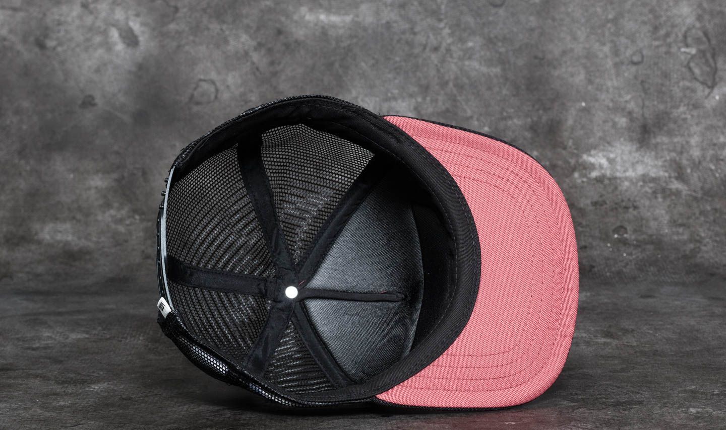 Sapkák Vans Beach Girl Trucker Hat Apple Butter