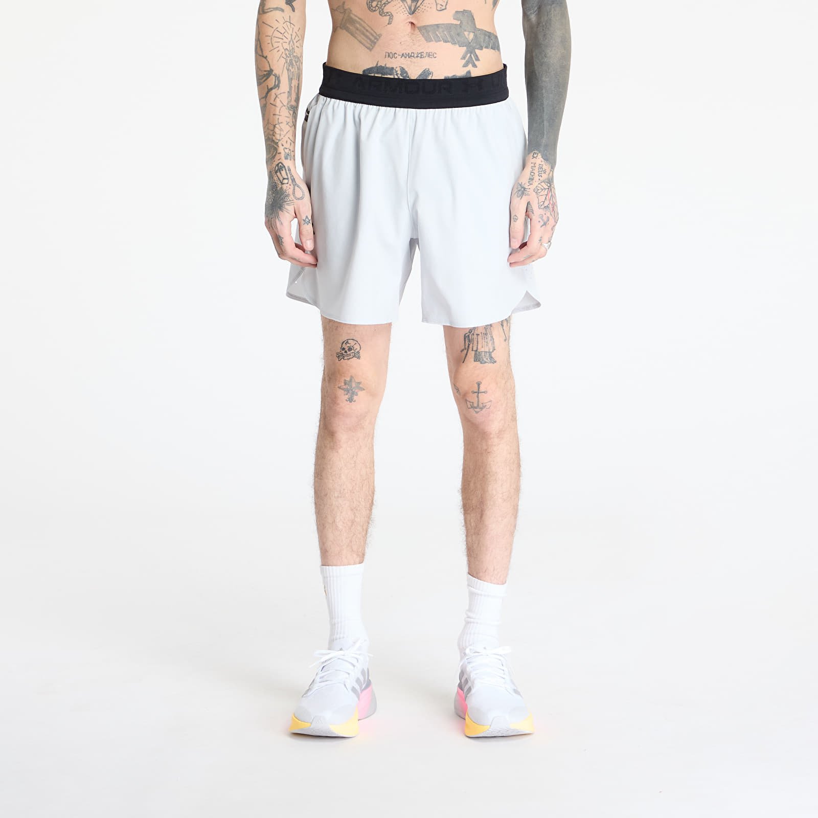 Kurzhosen Under Armour Peak Woven Shorts Grey