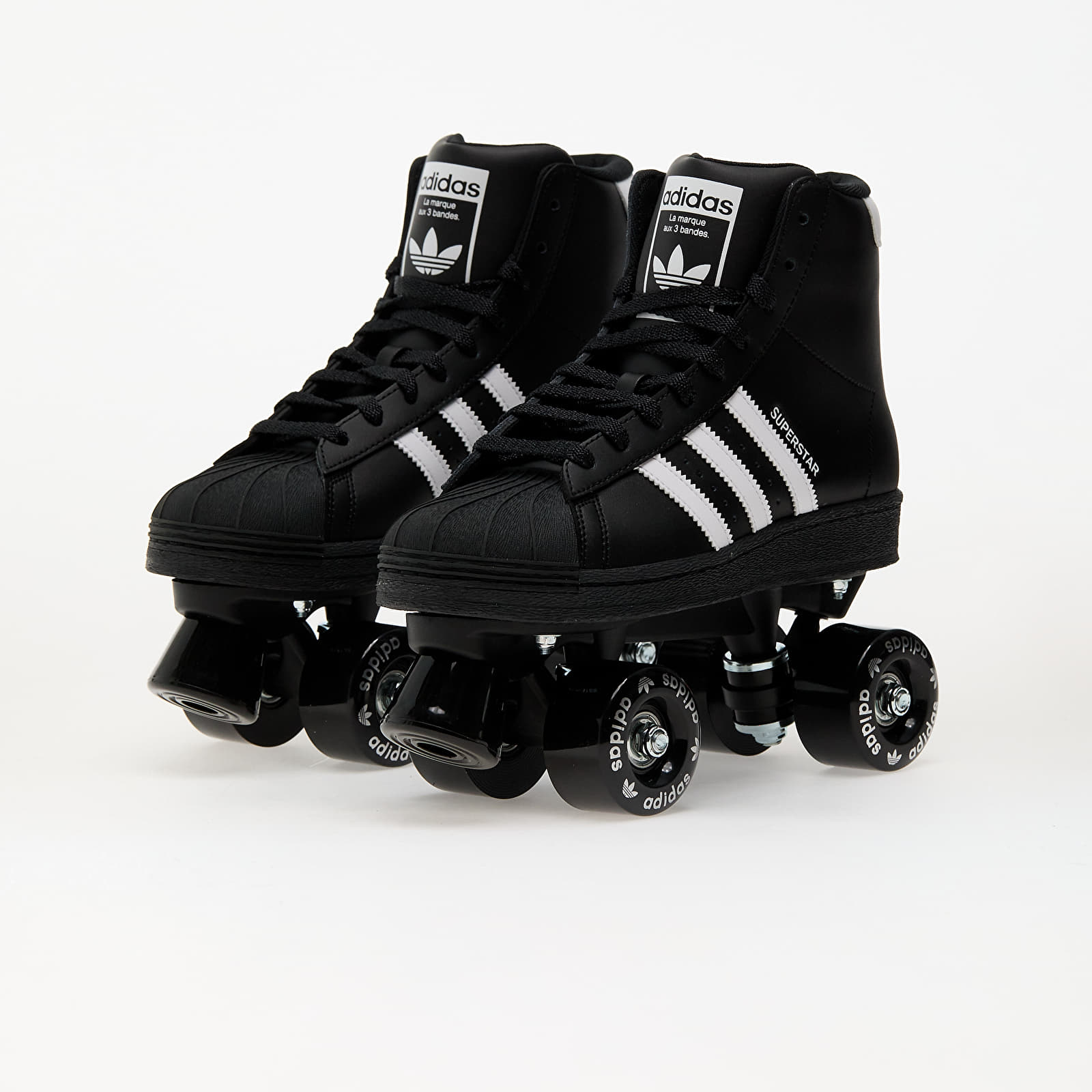 Skor för kvinnor adidas Superstar 82 Skate W Core Black/ Ftwr White/ Silver Met.