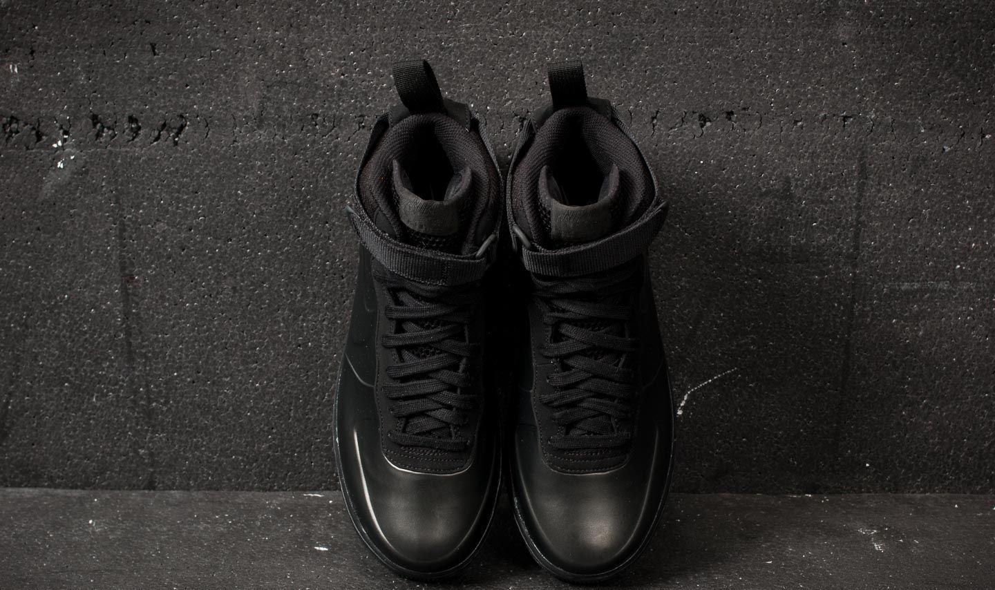 Nike air force foamposite black clearance