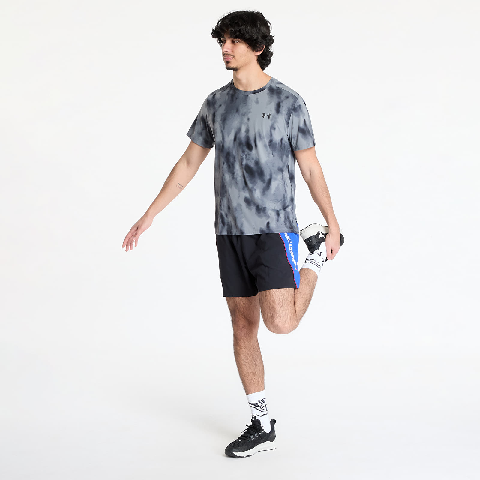 Pánske tričká Under Armour Launch Elite Prt Shortsleeve T-Shirt Grey