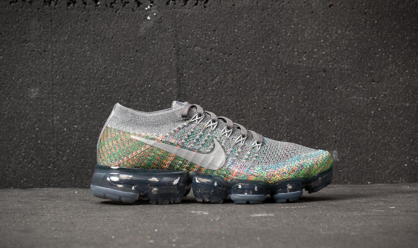 Multicolor nike vapormax sale