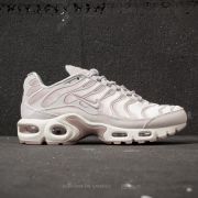 Nike air max plus particle rose deals