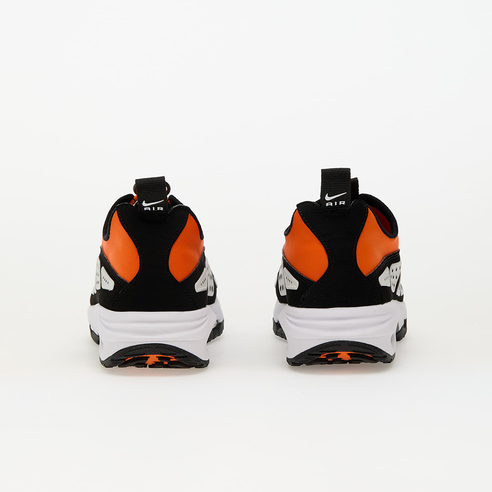 Moteriška avalynė Nike W Air Max SNDR Safety Orange/ White-Black-Silver