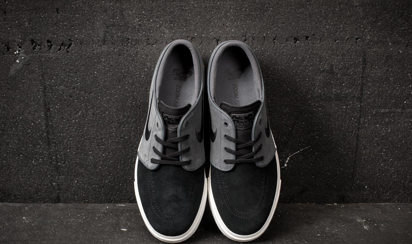 Dark grey zoom stefan janoski trainers hotsell