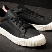 Adidas everyn black 2025