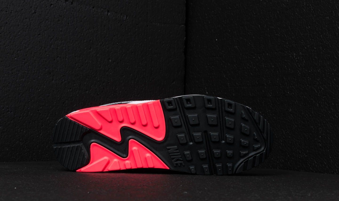Air max 90 essential discount white/ultramarine-solar red-black