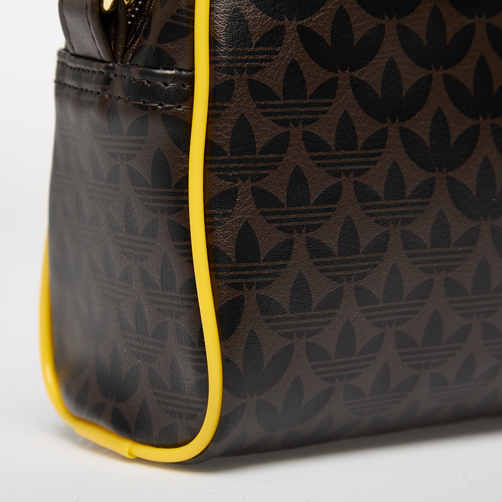 Borse a tracolla adidas Monogram Mini Bowling Bag Dark Brown