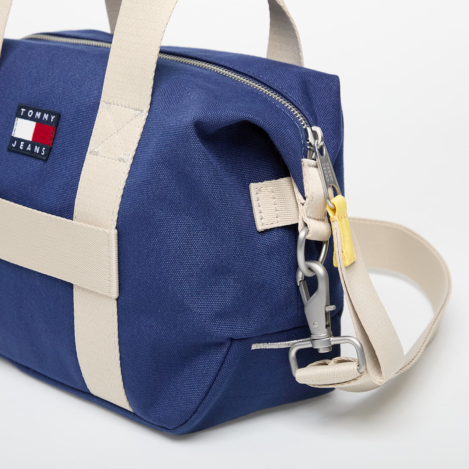 Genți crossbody Tommy Jeans Retro Cool Mini Duffle Bag Blue