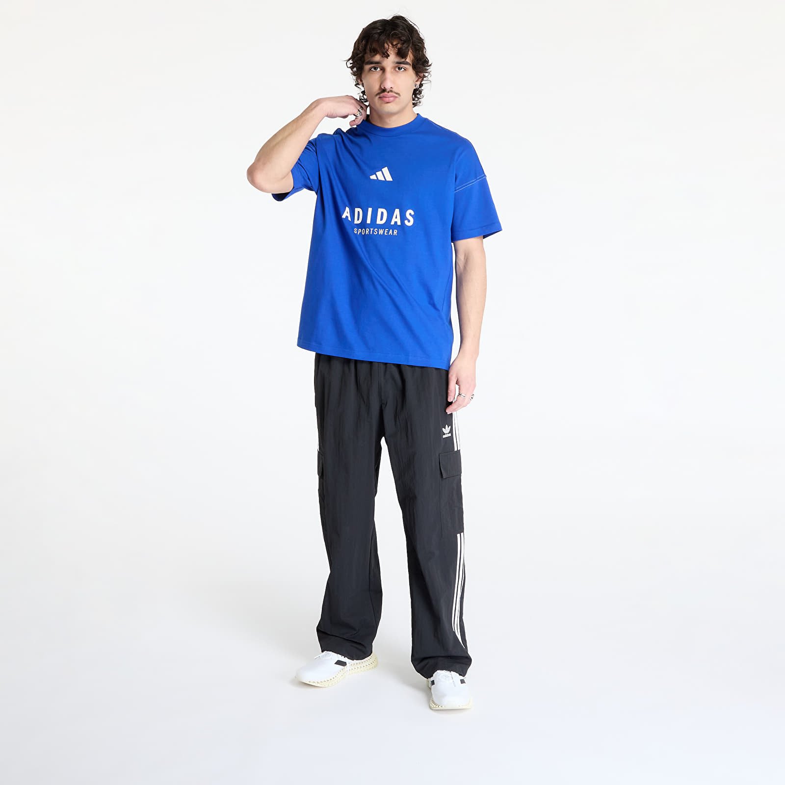 T-paidat adidas All Szn Graphic T-Shirt Blue/ Team Royal Blue