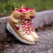 Nike sky revolution online