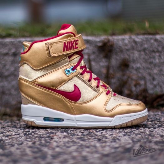 Nike sky high revolution shop