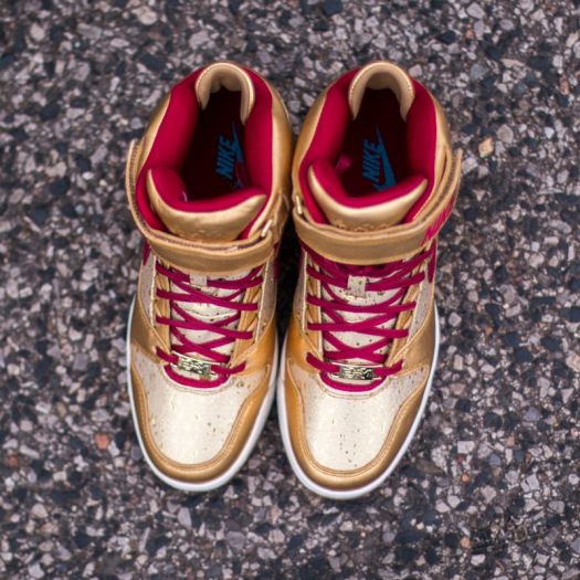 Nike revolution sky sales