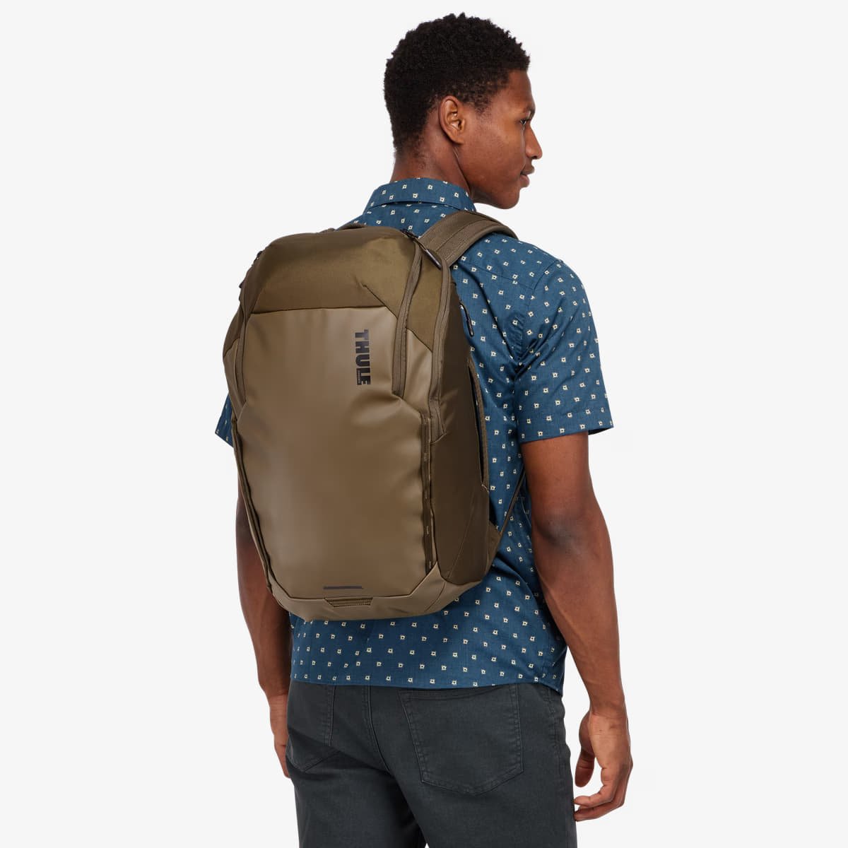 Pánské batohy Thule Chasm Backpack 26 l  Deep Khaki