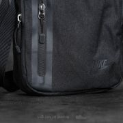 tech burner nike bag