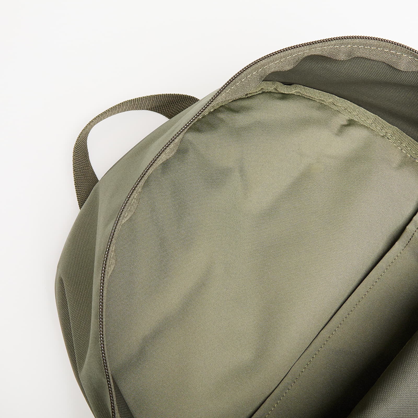 Pánské batohy Nike Heritage Backpack (25L) Medium Olive/ Medium Olive/ Summit White