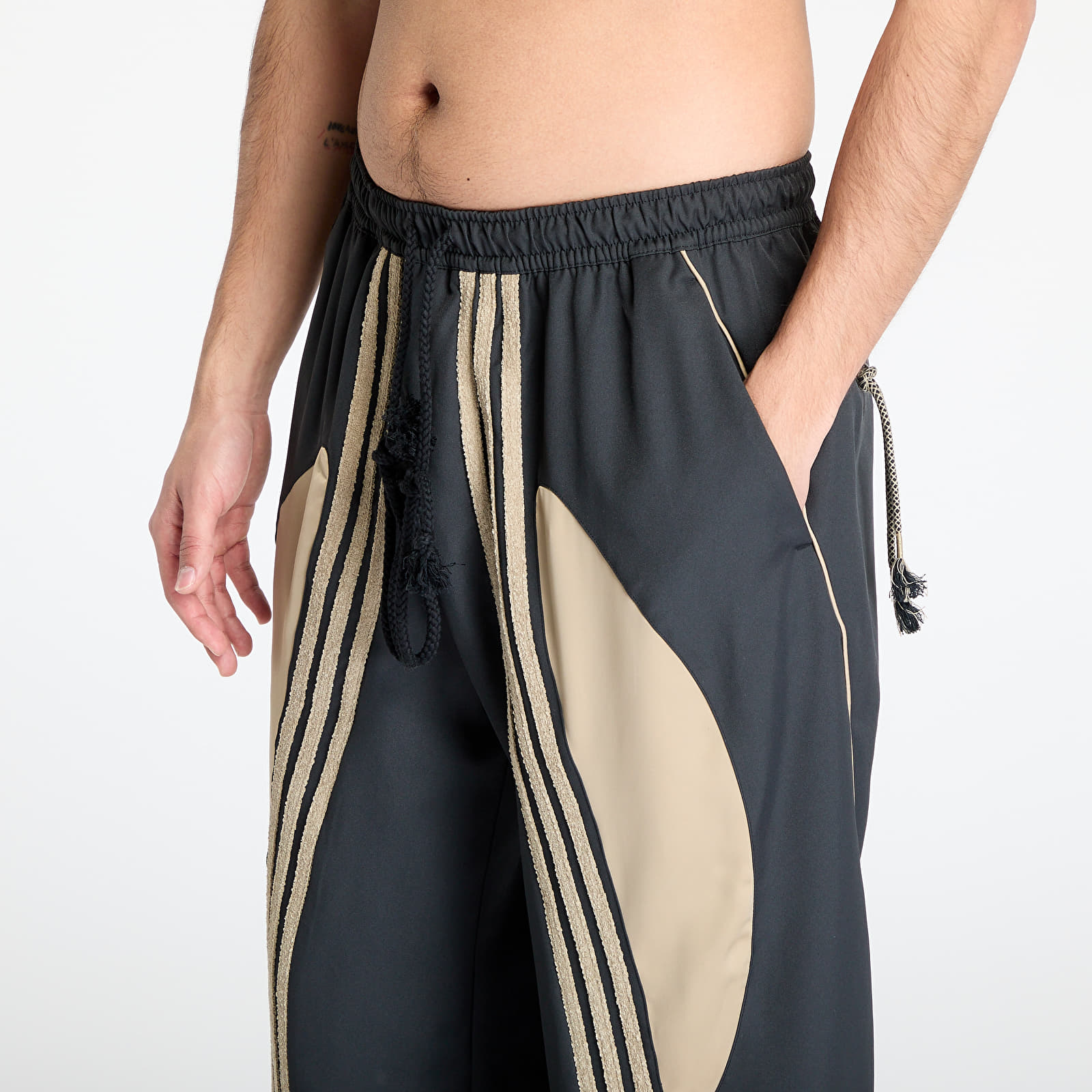 Džíny a kalhoty adidas Song For The Mute Spring Woven Pant Black/ Black