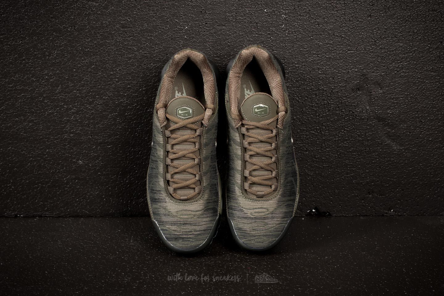 Men s shoes Nike Air Max Plus JCRD Cargo Khaki Dark Stucco Black Footshop
