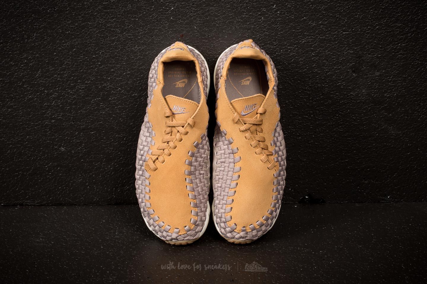 Damesko Nike Wmns Air Footscape Woven Elemental Gold/ Sepia Stone