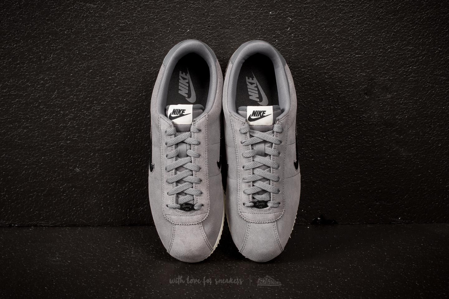 Zapatillas Hombre Nike Cortez Basic SE Gunsmoke/ Black-Sail