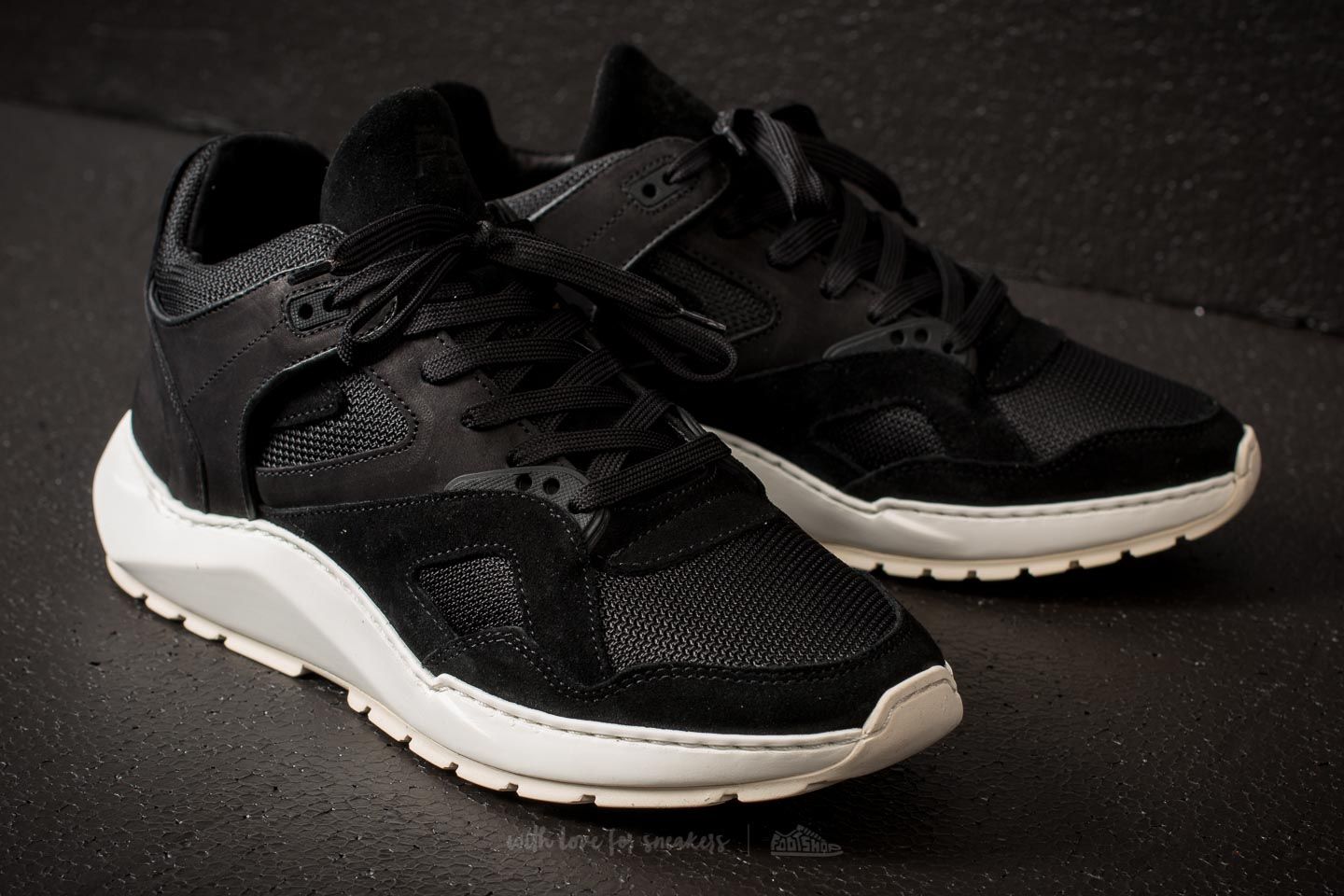 Men s shoes Filling Pieces Low Legacy Arch Runner Foil Black Footshop