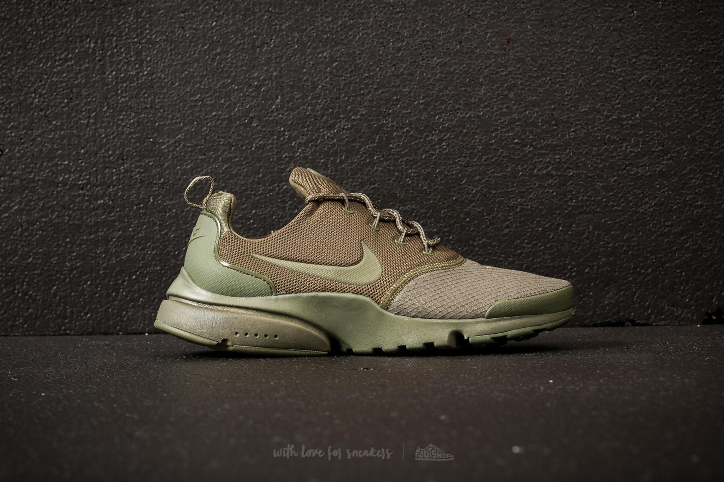 Nike presto fly medium olive deals
