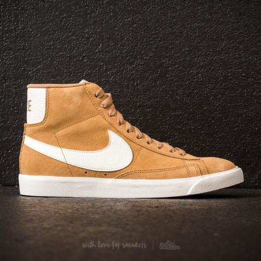 Nike blazer low elemental gold top