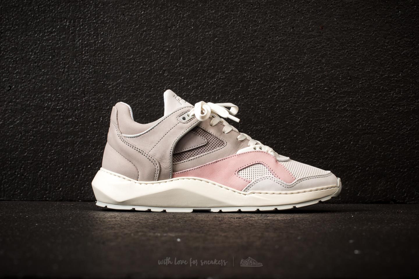 Filling pieces low arch runner on sale