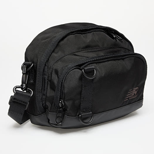 Hip bags New Balance Athletics Sling Bag Black Footshop