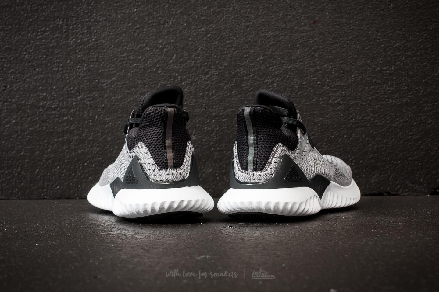Alphabounce beyond black white discount