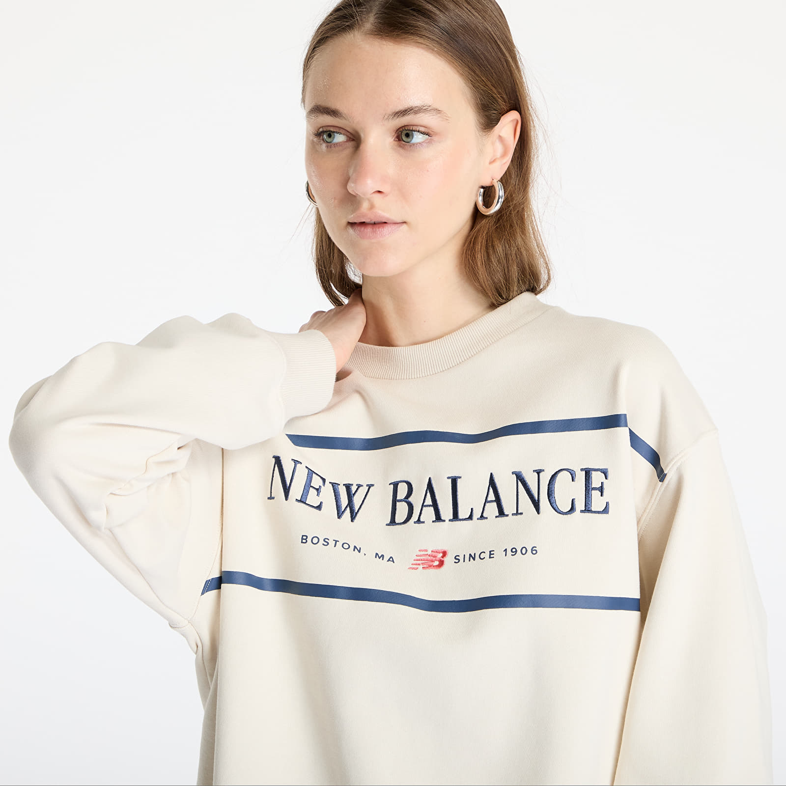 Naiste kapuutsiga dressid New Balance Athletics Nautical Lobster Crew Sweatshirt Linen