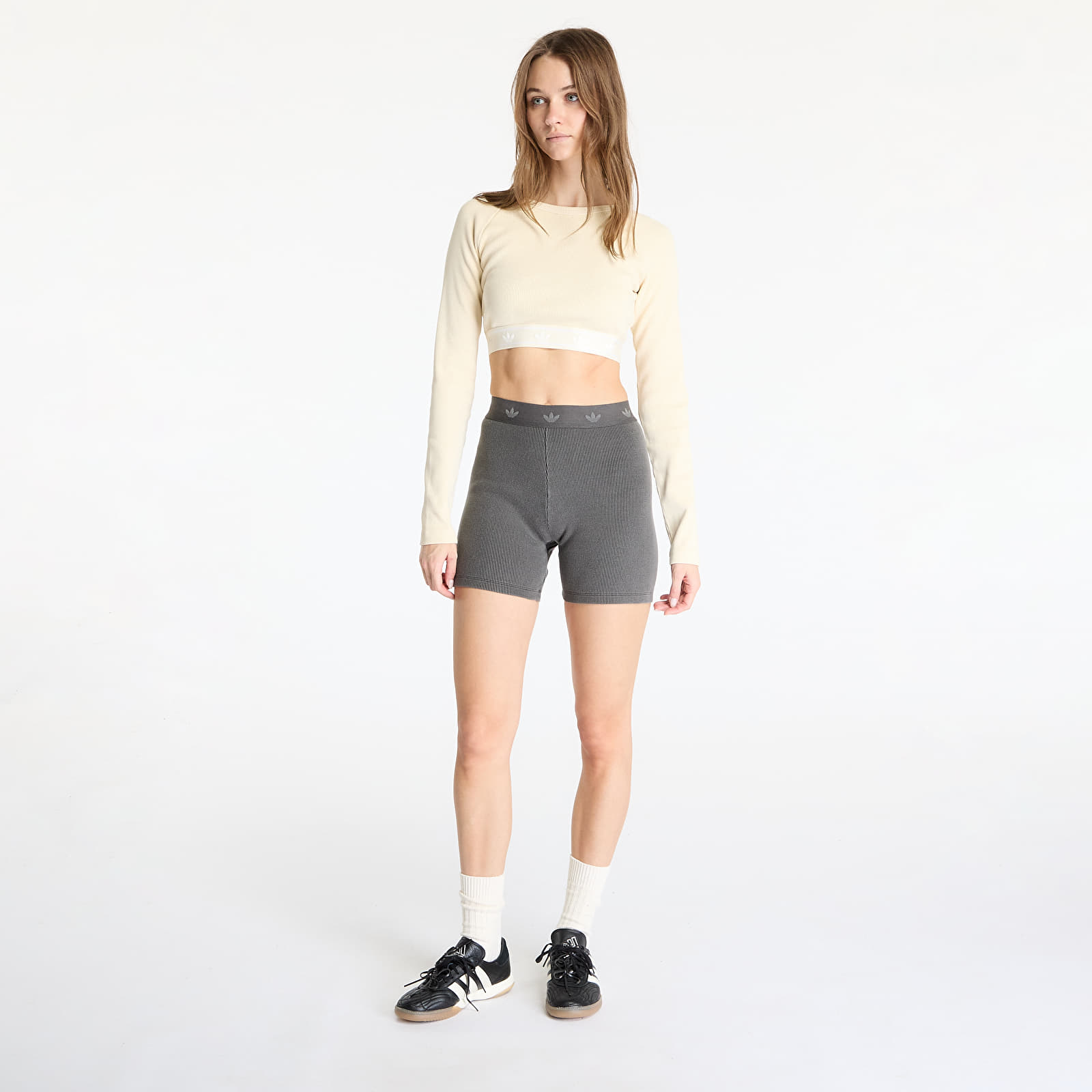 Naisten shortsit adidas Ribbed Booty Short Black