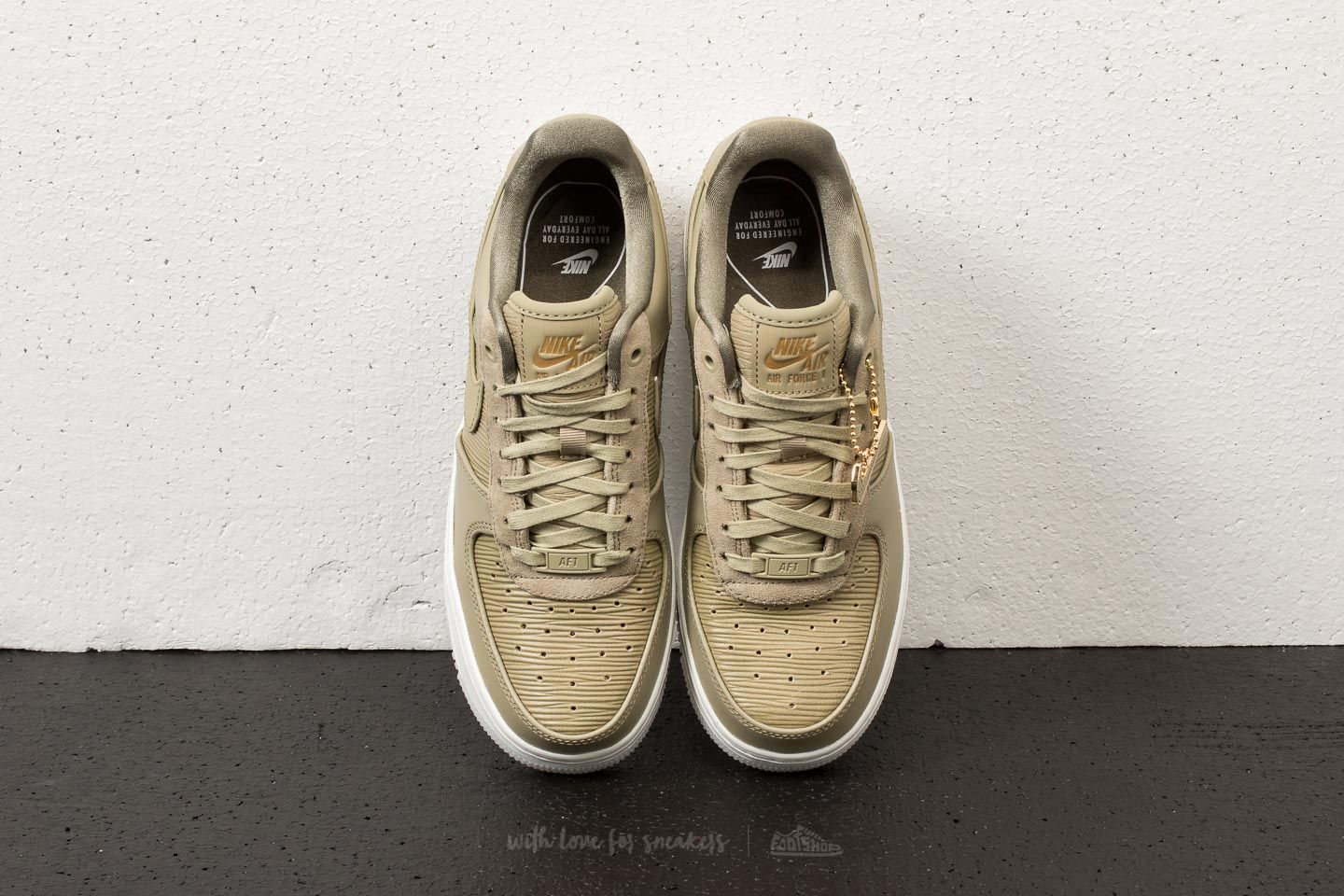 Damen Sneaker und Schuhe Nike Wmns Air Force 1 '07 LX Neutral Olive/ Neutral Olive