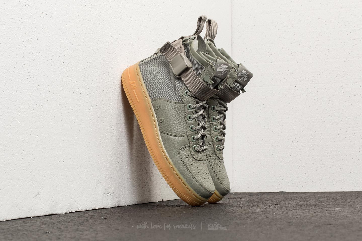 Women s shoes Nike W Special Field Air Force 1 Mid Dark Stucco