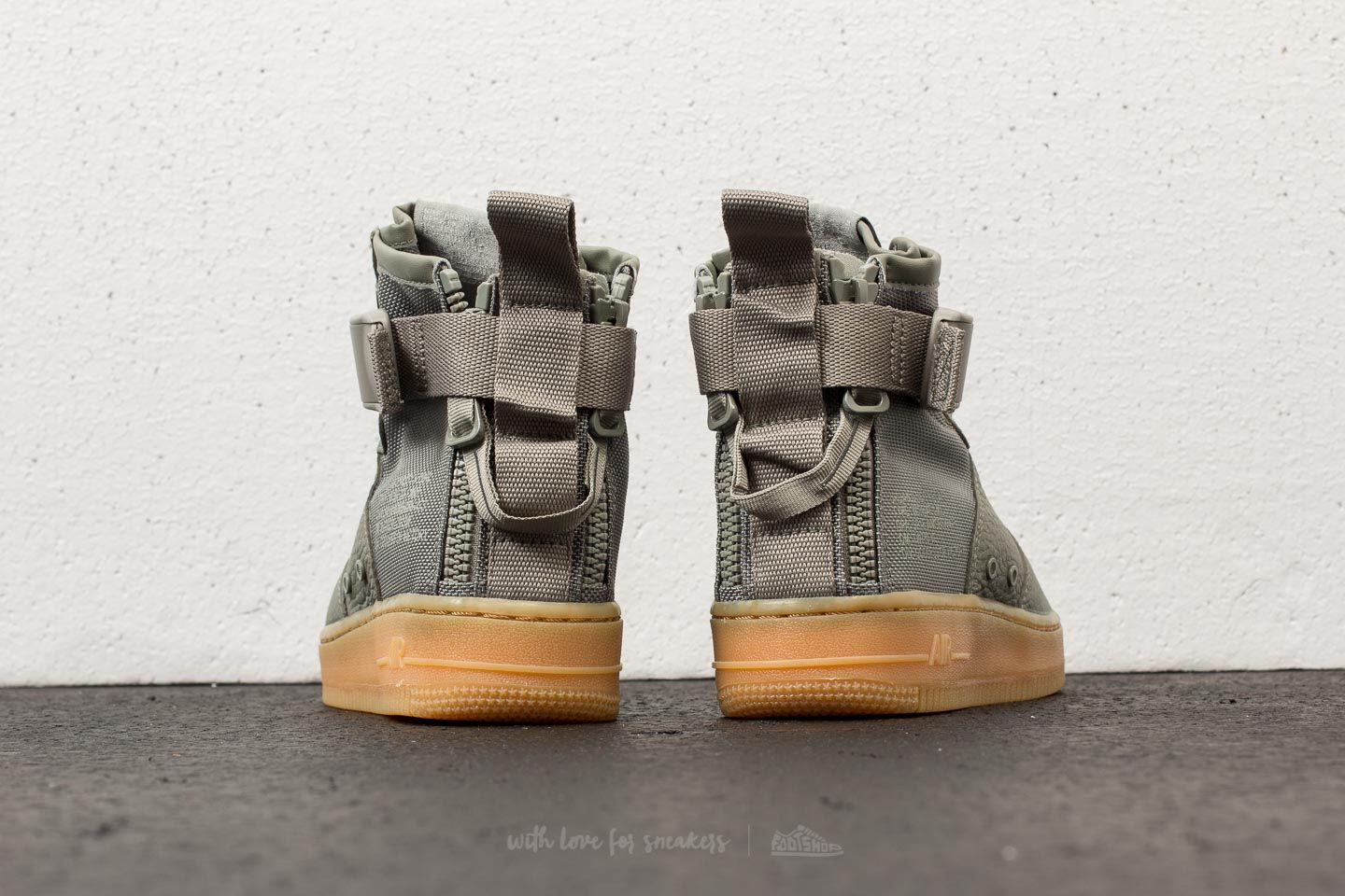 Nike wmns special field air force 1 mid - shop dark stucco