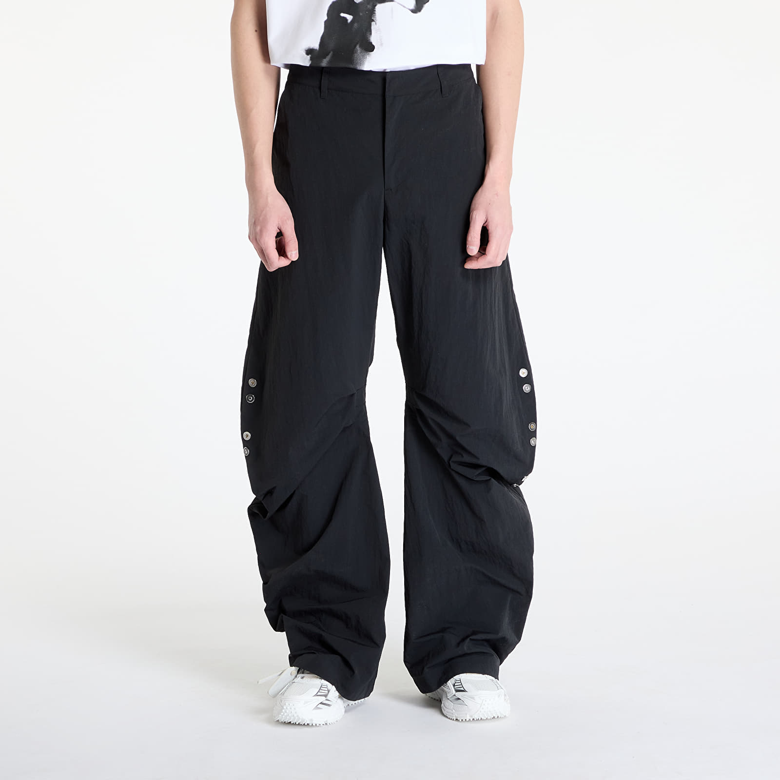 Džíny a kalhoty HELIOT EMIL Ferro Trousers Black