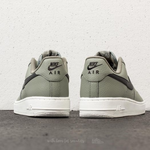 Men s shoes Nike Air Force 1 07 Dark Stucco Black Footshop