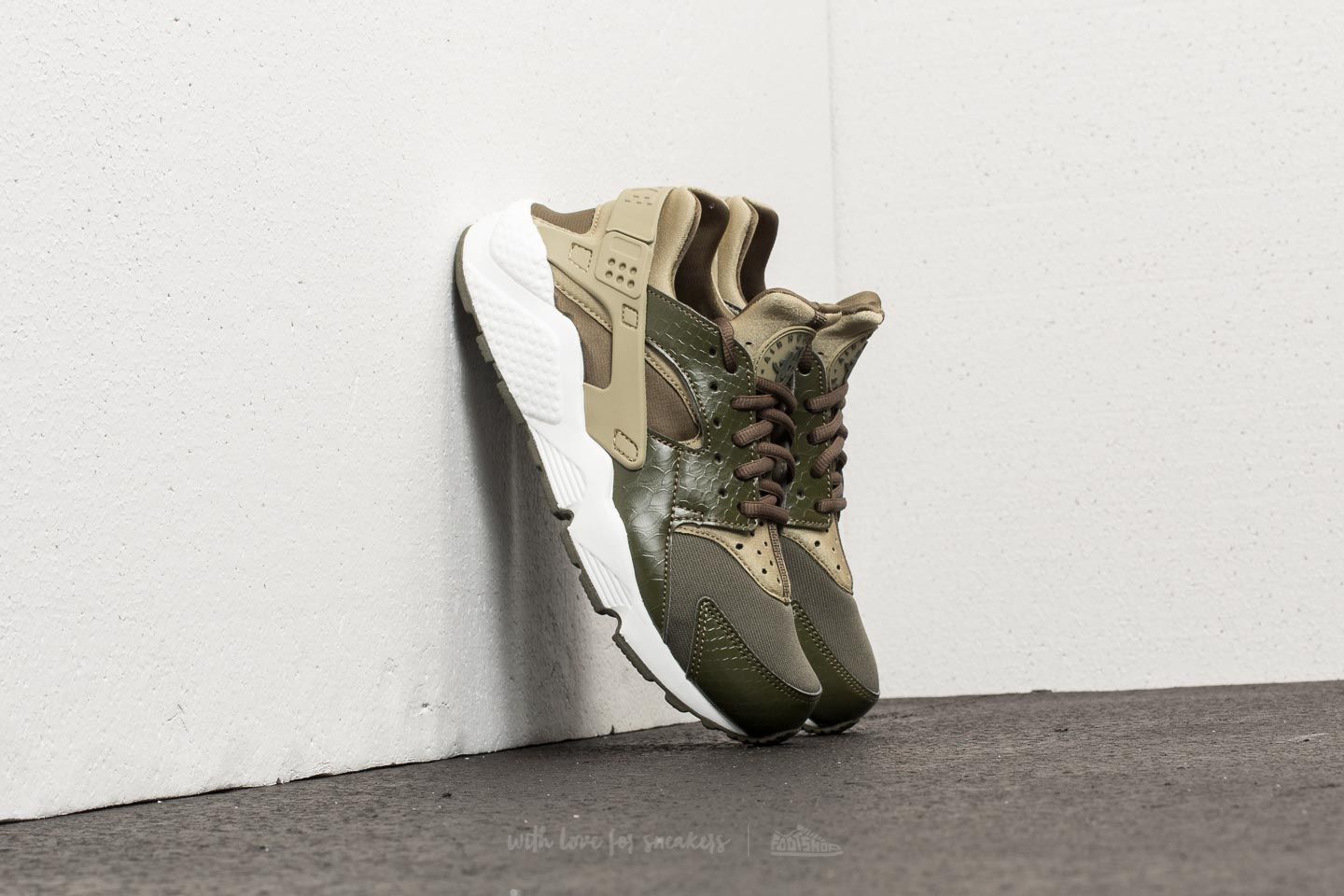 Huarache nike olive on sale green