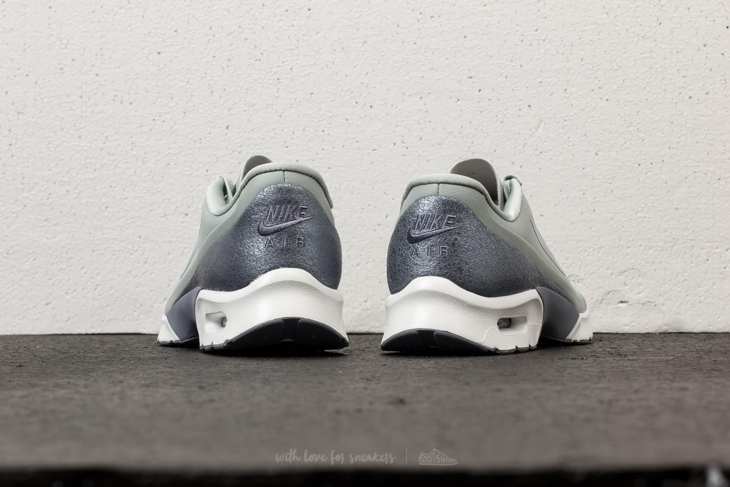 Női cipők Nike Wmns Air Max Jewell Leather Light Pumice/ Metallic Cool Grey