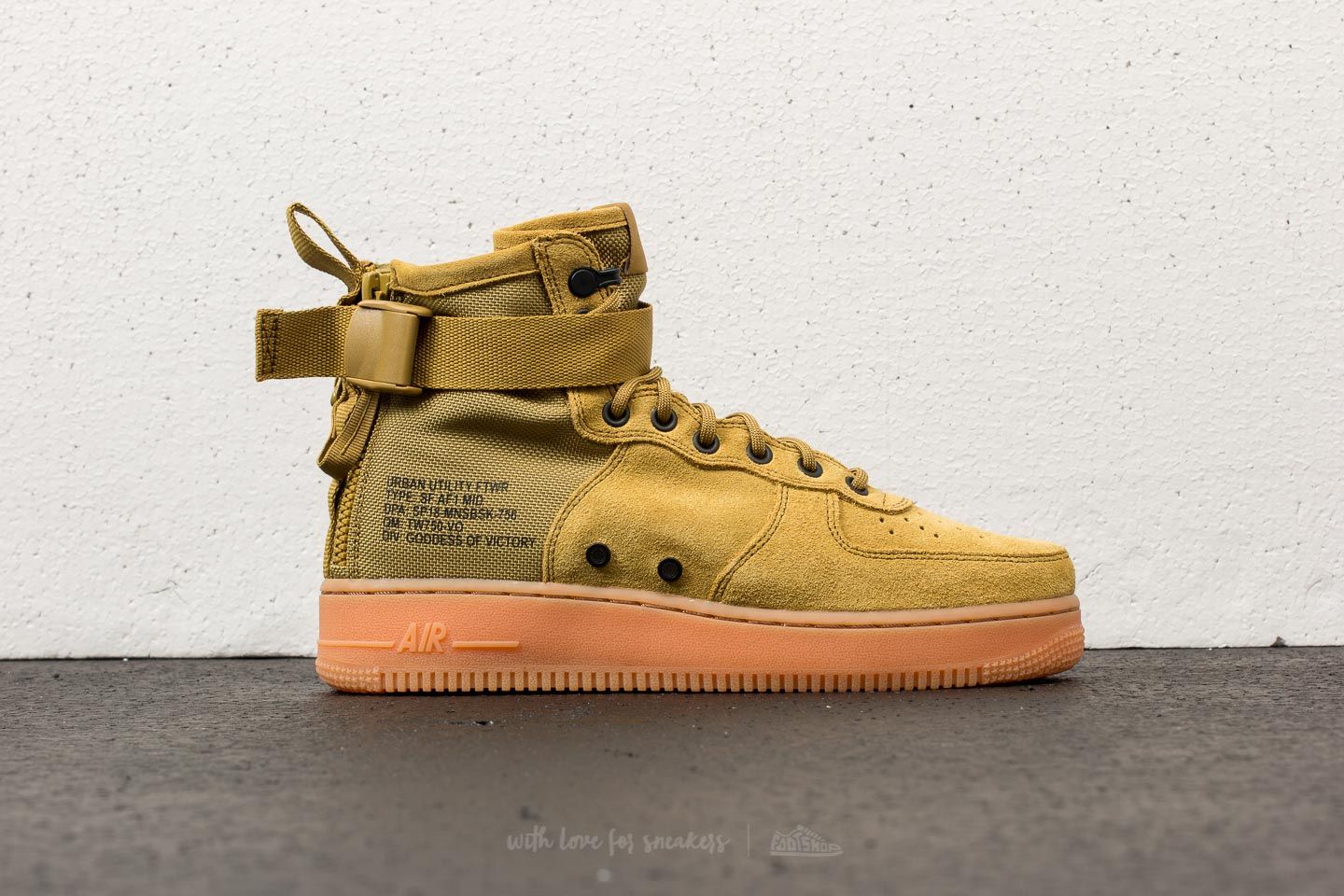 Men s shoes Nike SF Air Force 1 Mid Desert Moss Desert Moss