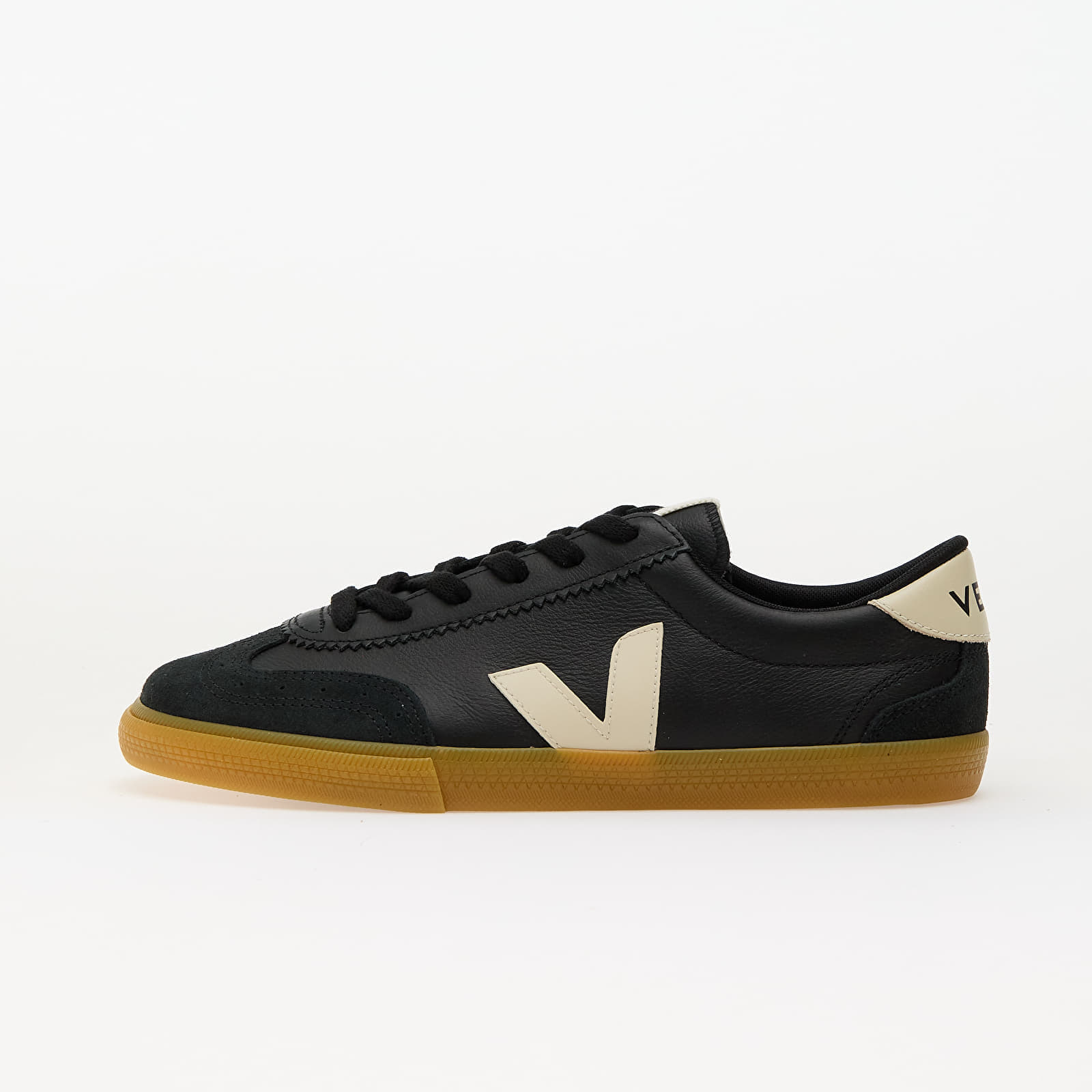 Levně Tenisky Veja W Volley O.T. Leather Black_Pierre
