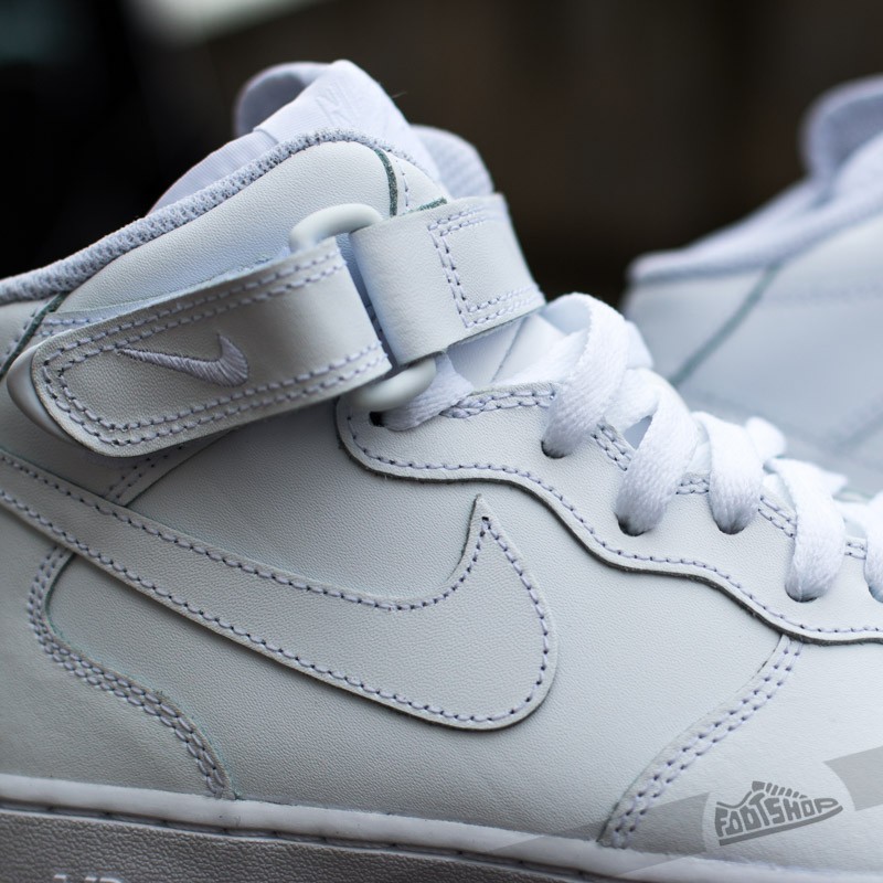 Women's shoes Nike Wmns Air Force 1 Mid ´07 LE White/White