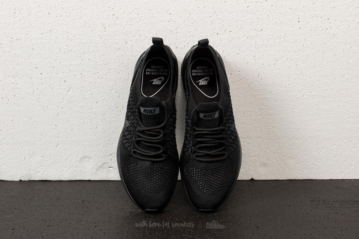 Women s shoes Nike W Air Zoom Mariah Flyknit Racer Black Dark Grey White Footshop