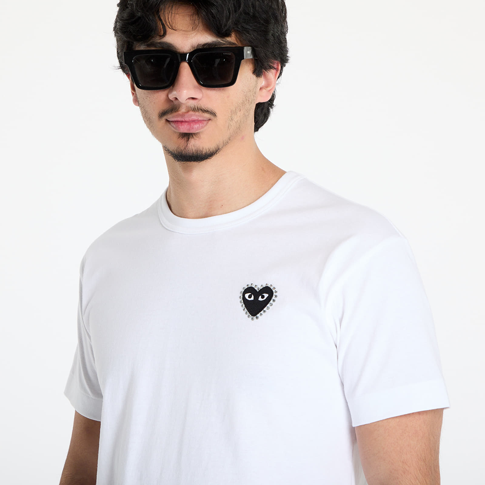 T-Shirts Comme des Garçons PLAY Emblem x Rhinestone T-Shirt UNISEX White/ Black