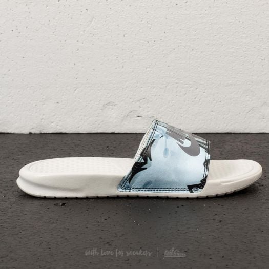 Women s shoes Nike Wmns Benasi JDI Print Light Bone Light Carbon Footshop